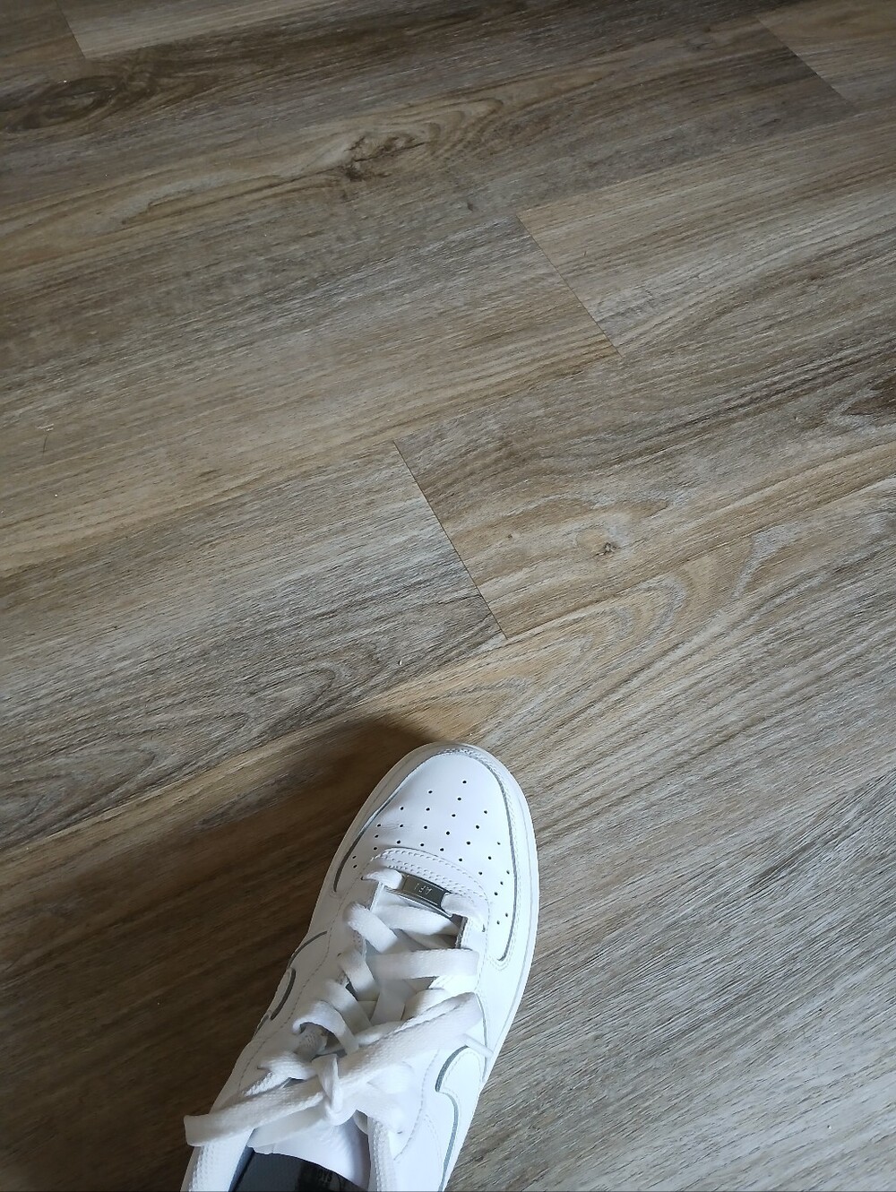 Nike Air Force 1 LG (GS) White Sneakers - Picture 10 of 12
